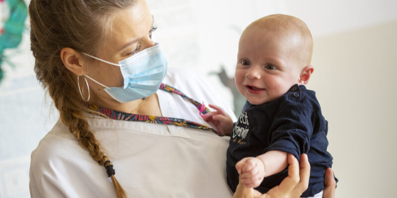 A l'occasion de Septembre en Or, mois dédié aux cancers de l'enfant, l'Institut Curie met en lumière les spécificités des cancers du nourrisson